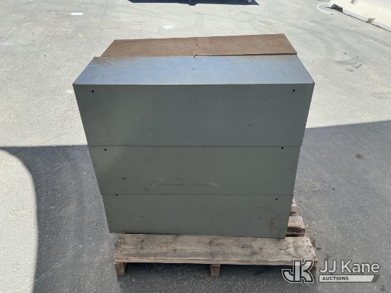 (Jurupa Valley, CA) (1 Pallet) Storage Cabinets (Used) NOTE: This unit is being sold AS IS/WHERE IS