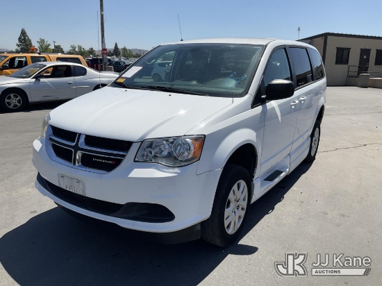 (Jurupa Valley, CA) 2018 Dodge Grand Caravan Mini Passenger Van Runs & Moves
