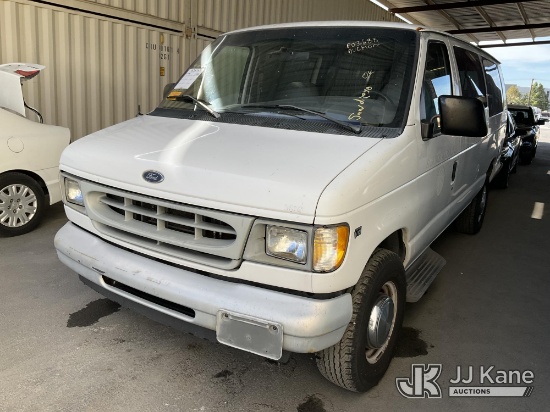 (Jurupa Valley, CA) 2002 Ford Econoline E-350 Passenger Van Runs & Moves