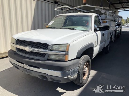 (Jurupa Valley, CA) 2003 Chevrolet Silverado 2500HD Enclosed Service Truck Runs & Moves) (A/C Not Co