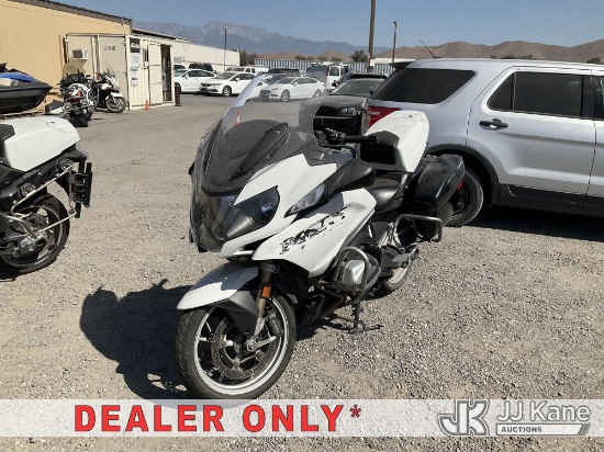 (Jurupa Valley, CA) 2019 BMW R 1250 RT Motorcycle Runs, Operation Unknown) (Dash Warning indicators