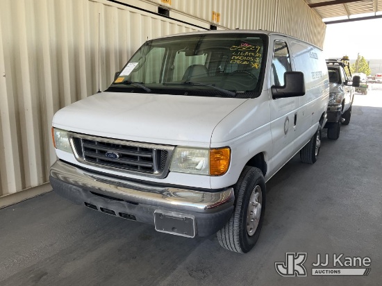(Jurupa Valley, CA) 2006 Ford Econoline E-350 Super Duty Cargo Van Runs & Moves