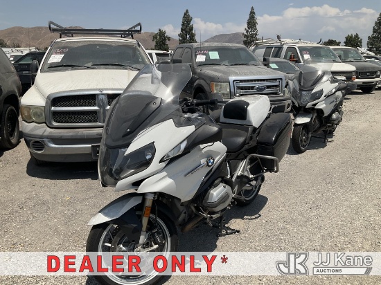 (Jurupa Valley, CA) 2016 BMW R1200RT Motorcycle Runs, Operation Unknown) (Dash Warning Indicators On