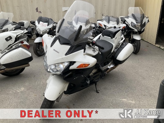 (Jurupa Valley, CA) 2016 Honda ST1300PA Motorcycle Runs, Operation Unknown) (Abs Light On