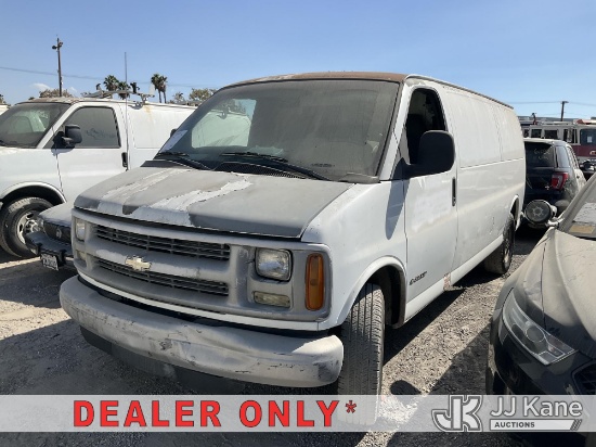 (Jurupa Valley, CA) 2001 Chevrolet Express 3500 Extended Cargo Van Not Running, Conditions Unknown