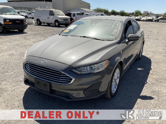(Jurupa Valley, CA) 2019 Ford Fusion SE 4-Door Sedan Runs & Moves, Dash Warning Indicators On, Needs
