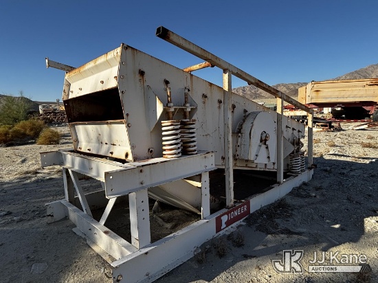 (Jurupa Valley, CA) Pioneer 5x14 Vibrating Screen 5x14 Two-Deck Inclined Vibrating Screen, Pioneer 5