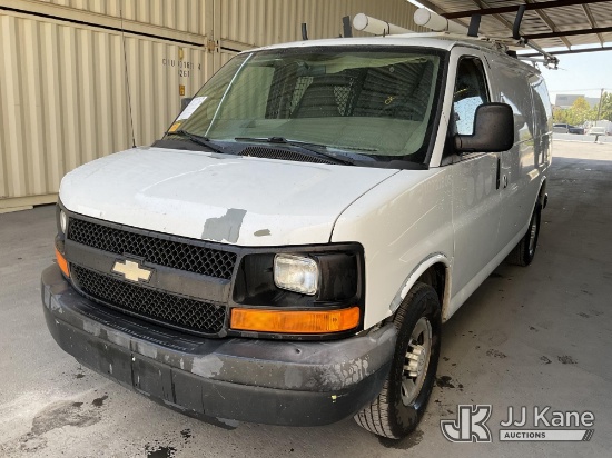 (Jurupa Valley, CA) 2007 Chevrolet Express 2500 Cargo Van Runs & Moves