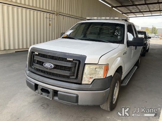 (Jurupa Valley, CA) 2014 Ford F-150 Pickup Truck Runs & Moves