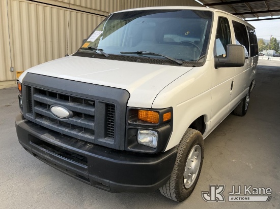 (Jurupa Valley, CA) 2014 Ford Econoline Passenger Van Runs & Moves