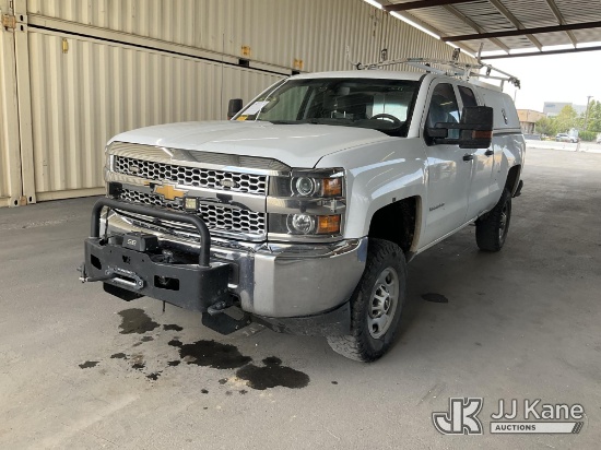 (Jurupa Valley, CA) 2019 Chevrolet Silverado 2500HD Crew-Cab Pickup Truck Runs & Moves