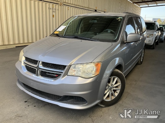 (Jurupa Valley, CA) 2014 Dodge Grand Caravan Mini Passenger Van Runs & Moves) (Vehicle previously us