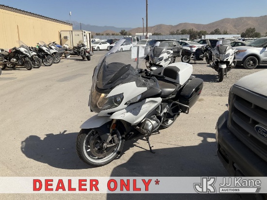 (Jurupa Valley, CA) 2019 BMW R 1250 RT Motorcycle Runs, Operation Unknown) (Dash Warning indicators