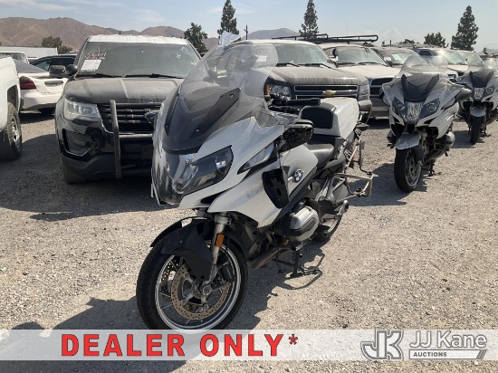 (Jurupa Valley, CA) 2015 BMW R1200RT Motorcycle Runs, Operation Unknown) (Dash Warning Indicators On