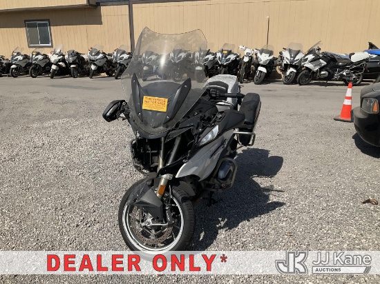 (Jurupa Valley, CA) 2016 BMW R1200RT Motorcycle Runs, Operation Unknown (Dash Warning Indicators On-
