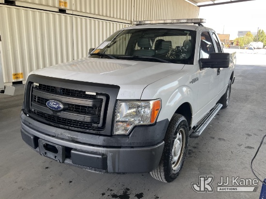 (Jurupa Valley, CA) 2014 Ford F-150 Extended-Cab Pickup Truck Runs & Moves