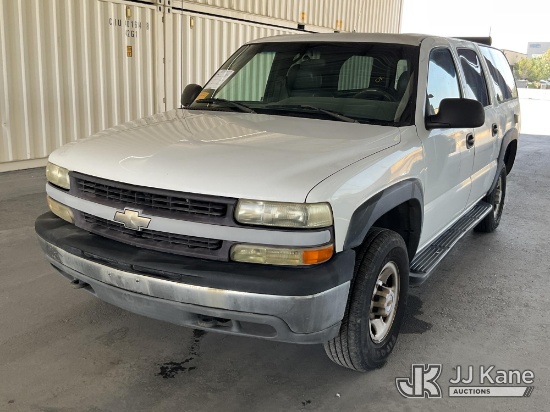 (Jurupa Valley, CA) 2001 Chevrolet Suburban K2500 4-Door Sport Utility Vehicle Runs & Moves