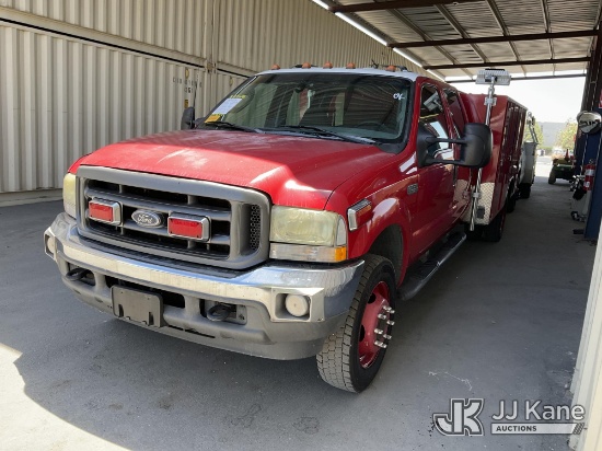 (Jurupa Valley, CA) 2003 Ford F-550 Crew-Cab Enclosed Service Truck Runs & Moves