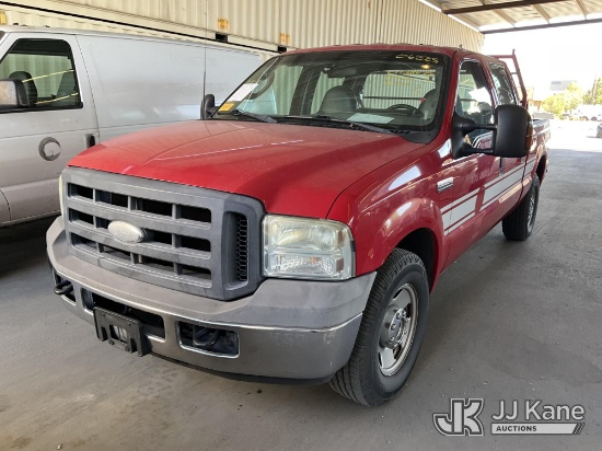 (Jurupa Valley, CA) 2005 Ford F-250 SD Crew-Cab Pickup Truck Runs & Moves