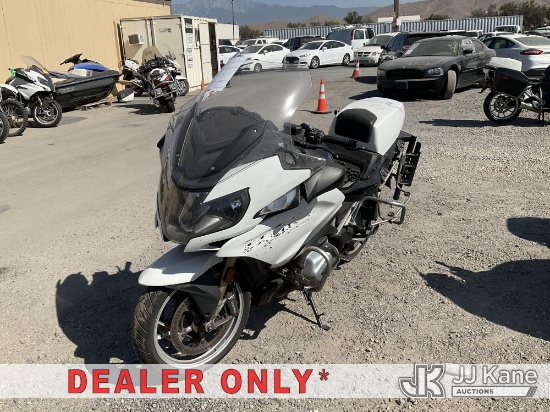 (Jurupa Valley, CA) 2019 BMW R 1250 RT Motorcycle Runs, Operation Unknown) (Dash Warning indicators