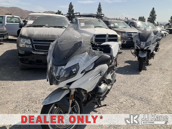 (Jurupa Valley, CA) 2016 BMW R1200RT Motorcycle Runs, Operation Unknown) (Dash Warning Indicators On