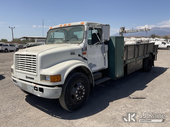 (Jurupa Valley, CA) 2001 International 4700 Flatbed Truck Runs & Moves