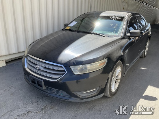 (Jurupa Valley, CA) 2013 Ford Taurus 4-Door Sedan Runs & Moves