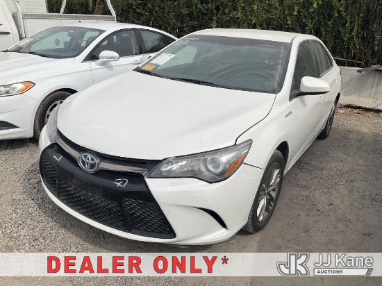 (Jurupa Valley, CA) 2017 Toyota Camry 4-Door Sedan Runs & Moves) (Dash Warning Indicators On, Vehicl