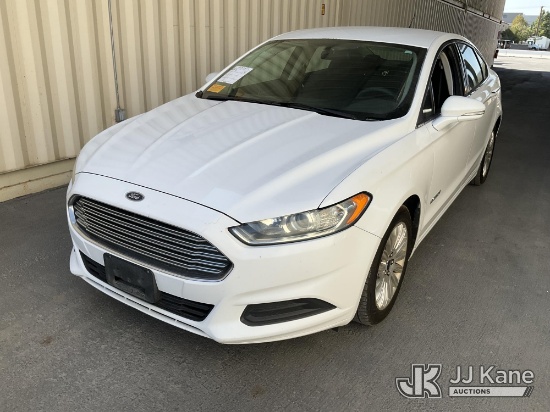 (Jurupa Valley, CA) 2014 Ford Fusion Hybrid 4-Door Sedan Runs & Moves