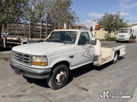 (Jurupa Valley, CA) 1996 Ford F-350 XL Reg. Cab DRW Line Painting Truck Runs & Moves