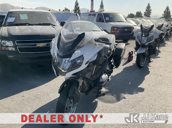(Jurupa Valley, CA) 2015 BMW R1200RT Motorcycle Runs, Operation Unknown (Dash Warning Indicators On-