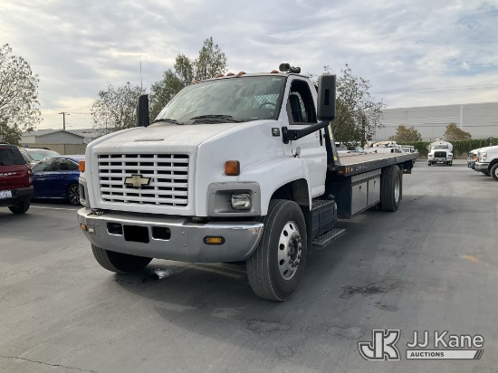 (Jurupa Valley, CA) 2004 Chevrolet C7500 Tow Truck Runs, Moves, & Bed Operates