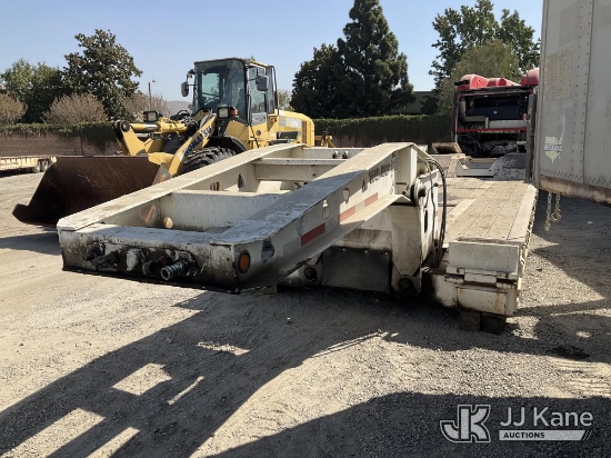 (Jurupa Valley, CA) 1996 Trail King TK80H T/A Lowboy Trailer