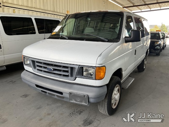 (Jurupa Valley, CA) 2007 Ford Econoline Cargo Window Van Runs & Moves