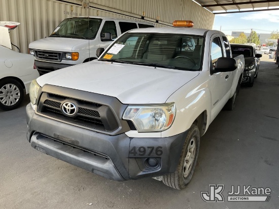 (Jurupa Valley, CA) 2013 Toyota Tacoma Extended-Cab Pickup Truck Runs & Moves