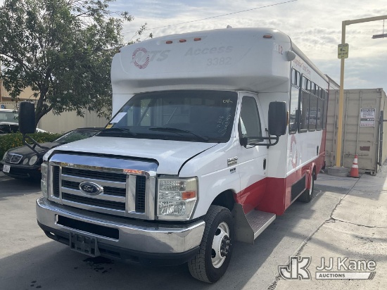 (Jurupa Valley, CA) 2016 Ford Econoline E450 Passenger Bus Runs & Moves