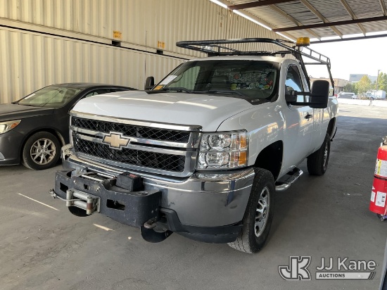 (Jurupa Valley, CA) 2011 Chevrolet Silverado 2500HD Pickup Truck Runs & Moves