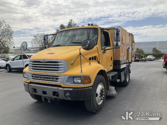 (Jurupa Valley, CA) 2009 Elgin Sweeper Runs & Moves) (Cng Tanks Exp Dates 10/2028