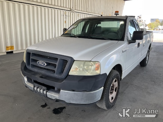 (Jurupa Valley, CA) 2005 Ford F-150 Pickup Truck Runs & Moves