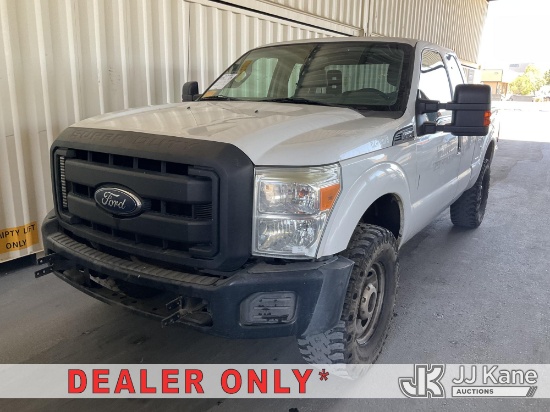 (Jurupa Valley, CA) 2015 Ford F-250 SD Extended-Cab Pickup Truck Runs & Moves) (Dash Warning Indicat