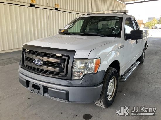 (Jurupa Valley, CA) 2014 Ford F-150 Extended-Cab Pickup Truck Runs & Moves