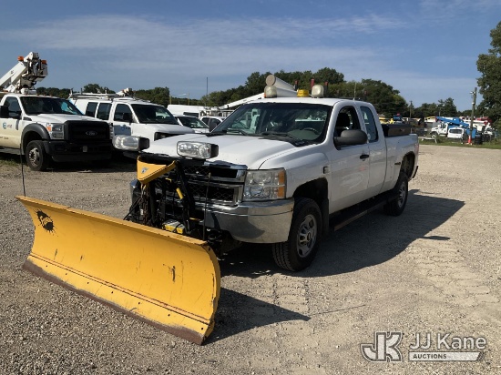 (Charlotte, MI) 2011 Chevrolet Silverado 2500HD Extended-Cab Pickup Truck Runs, Moves & Plow Operate
