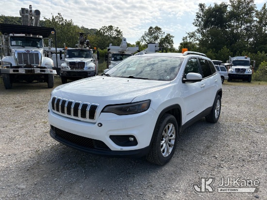 (Smock, PA) 2019 Jeep Cherokee 4x4 Latitude 4-Door Sport Utility Vehicle Runs & Moves) (Engine Won't