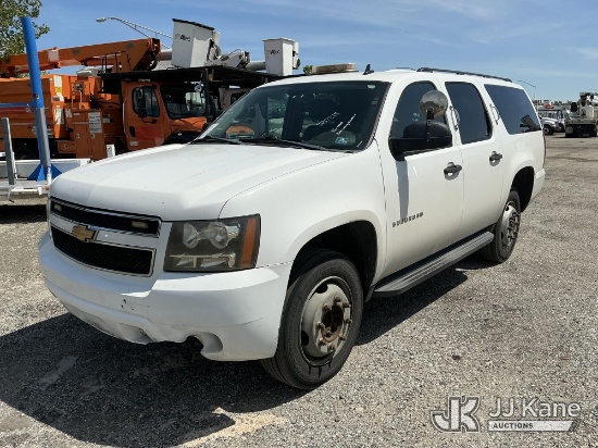 (Plymouth Meeting, PA) 2013 Chevrolet Suburban FL 1500 4-Door Sport Utility Vehicle Runs & Moves) (D