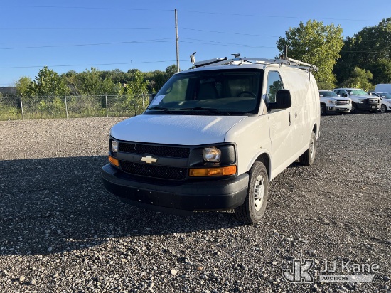 (Louisville, OH) 2015 Chevrolet Express G2500 Cargo Van Runs & Moves