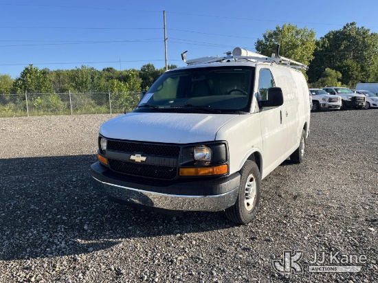 (Louisville, OH) 2014 Chevrolet Express G2500 Cargo Van Runs & Moves