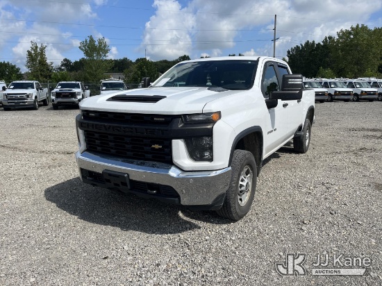 (Louisville, OH) 2021 Chevrolet Silverado 2500HD Crew-Cab Pickup Truck Runs & Moves) (Seller States: