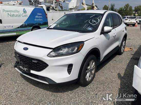 (Plymouth Meeting, PA) 2021 Ford Escape Plug-in Hybrid 4-Door Sport Utility Vehicle Wrecked Air Bags