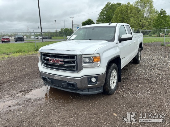 (Louisville, OH) 2015 GMC Sierra 1500 Crew-Cab Pickup Truck Runs & Moves) (Engine Performance Concer