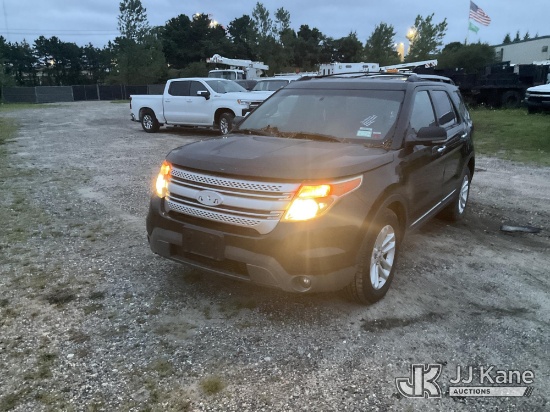 (Bellport, NY) 2013 Ford Explorer 4-Door Sport Utility Vehicle Runs & Moves) (Dash Warning Indicator
